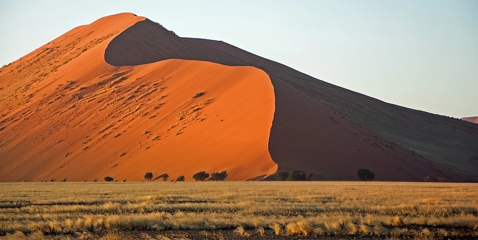 Dunes Sossusvlei : symétrie parfaite
